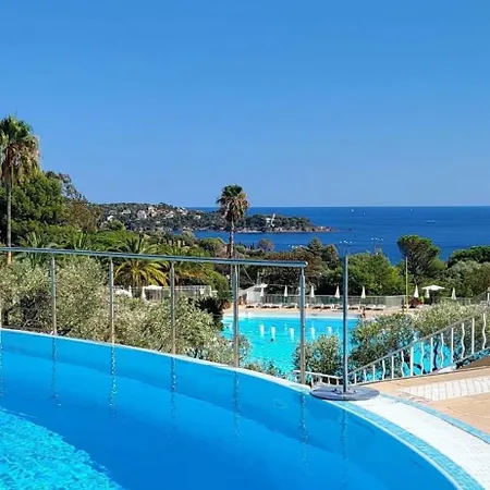 Ground Floor With Sea View And Pools In Cap Esterel Appartement Saint-Raphaël