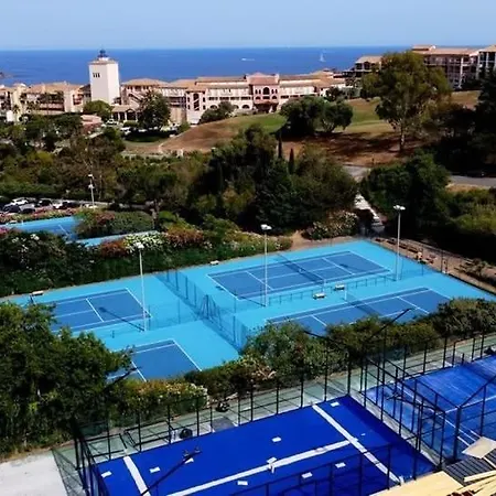 Ground Floor With Sea View And Pools In Cap Esterel