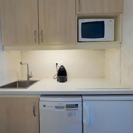 Appartement Ground Floor With Sea View And Pools In Cap Esterel