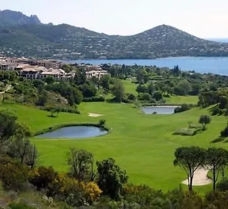 Apartament Ground Floor With Sea View And Pools In Cap Esterel Saint-Raphaël