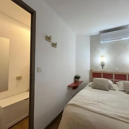 Ground Floor With Sea View And Pools In Cap Esterel Appartement *